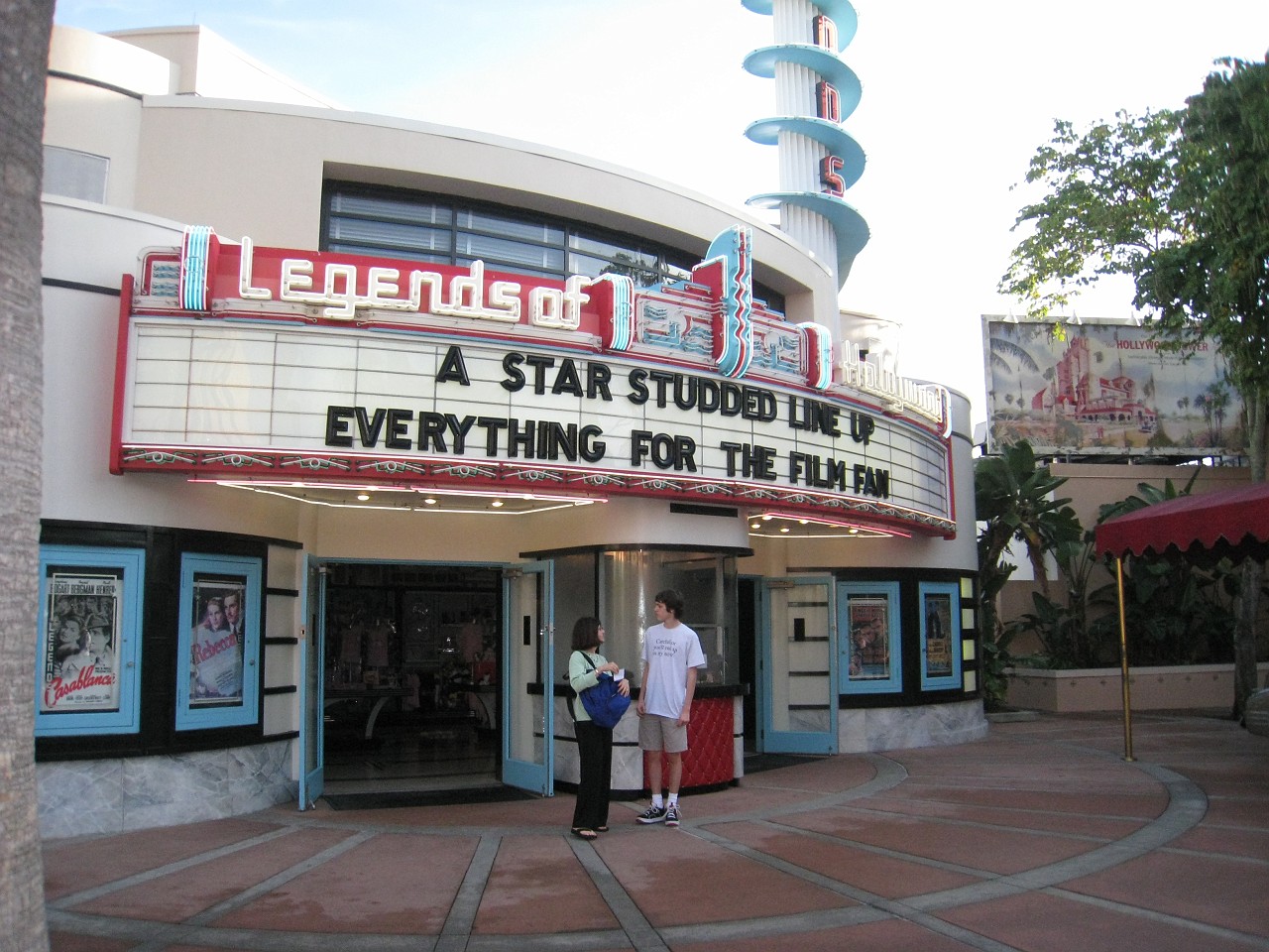 Vacation 2007-12 - Beaches Disney Hotels 0694.jpg - On the 2007-08 Florida vacation we visited beaches from Fort Myers to Sanibel Island sampling local food along the way. Green water and white sugar beaches! Arriving at Disney World we visited several of the theme resorts.